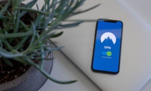 Can Android Game Centers Be Used on Apple Devices_